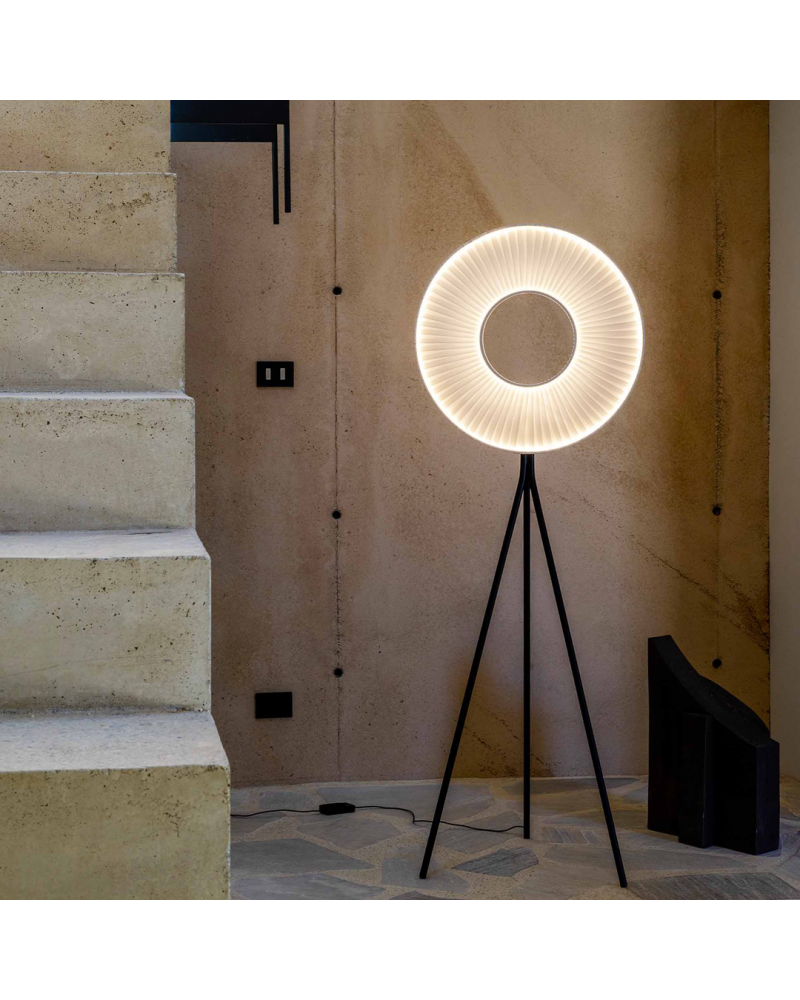 Lampadaire Iris | DIX HEURES DIX | Sceneo - L'art de la lumière